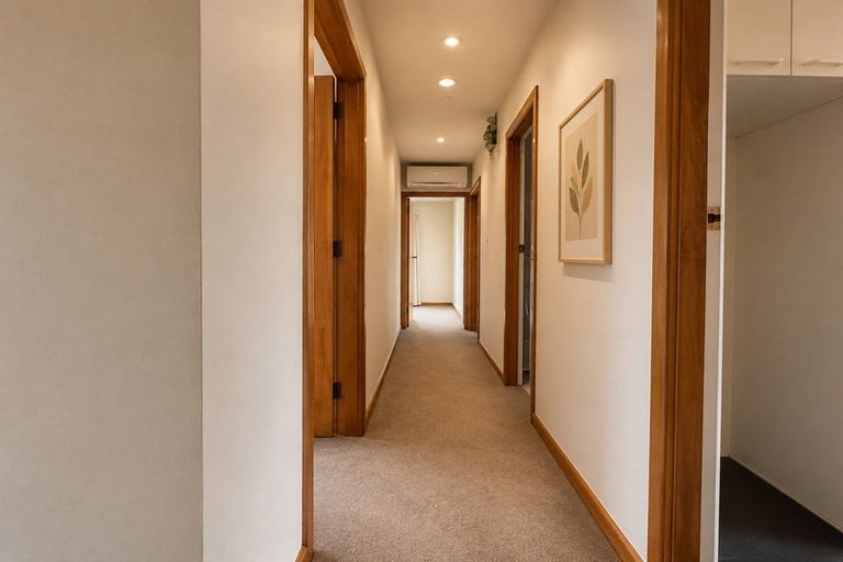 Photo of property in 4 Newbridge Place, Ilam, Christchurch, 8041