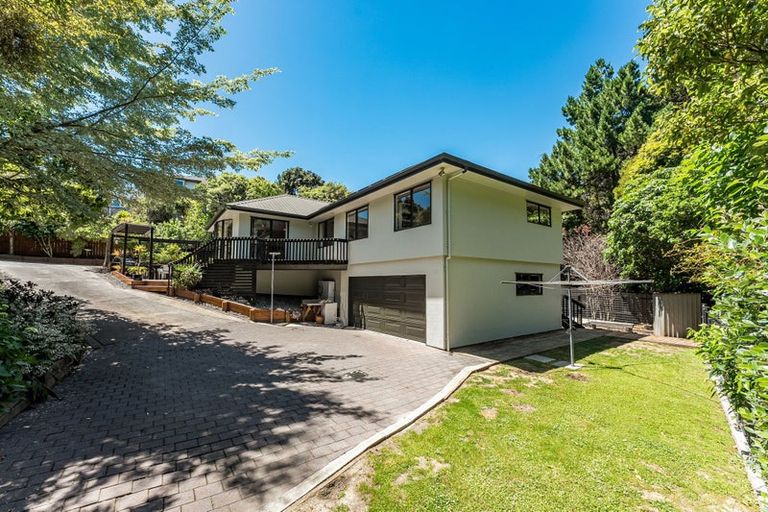 Photo of property in 4 Joseph Banks Drive, Whitby, Porirua, 5024