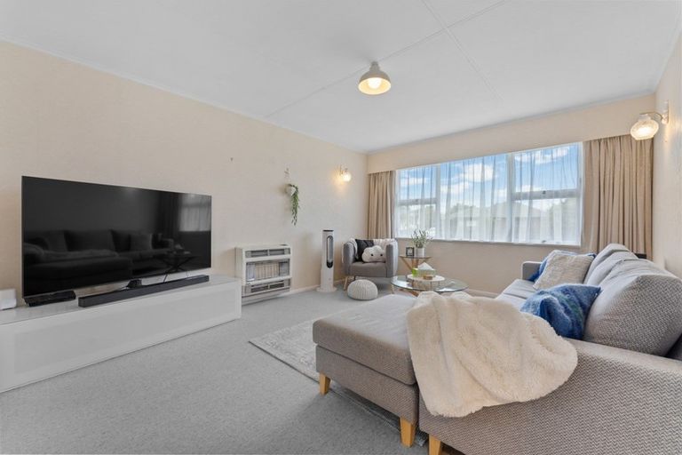 Photo of property in 5 Battersea Place, Roslyn, Palmerston North, 4414