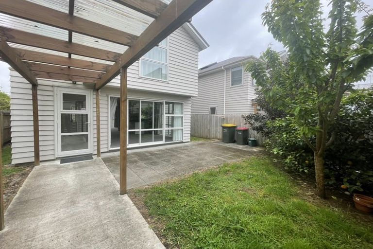 Photo of property in 19 Popokatea Drive, Takanini, 2112