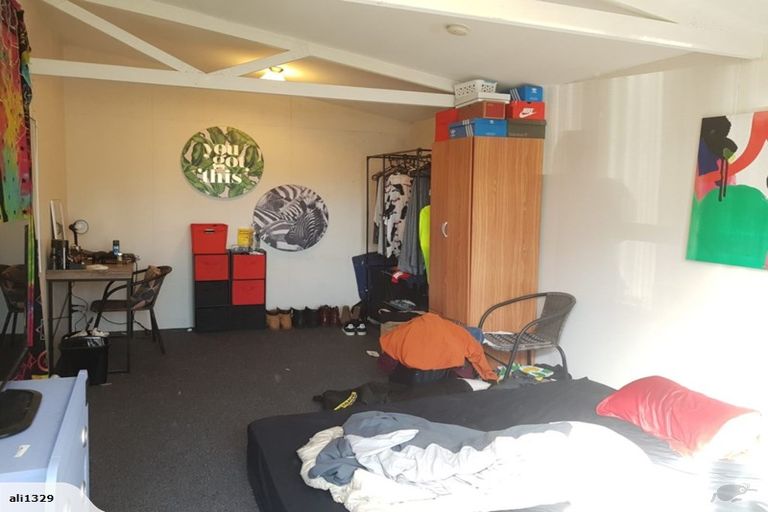 Photo of property in 13 Broadbent Street, Riccarton, Christchurch, 8041