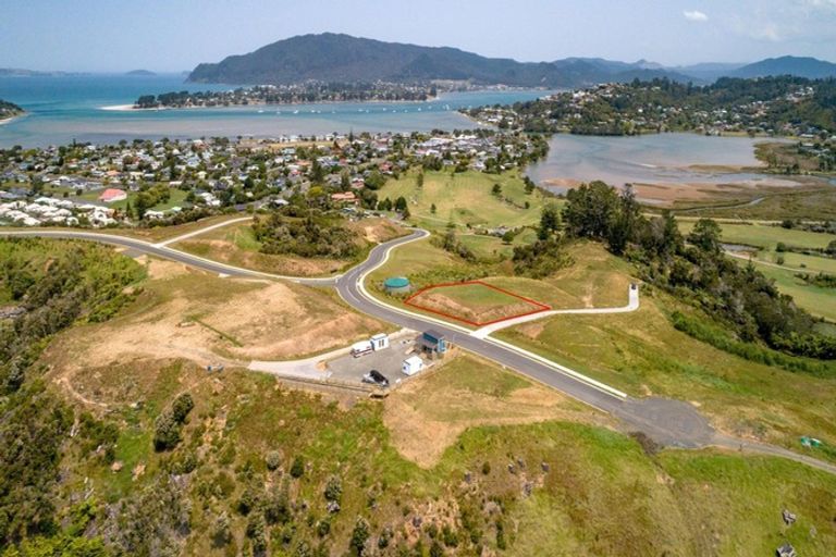 Photo of property in 17 Azimuth Road, Tairua, 3508