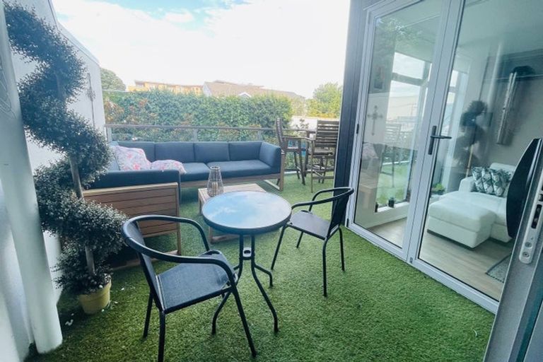 Photo of property in Norfolk Apartments, 105/19 Bute Road, Browns Bay, Auckland, 0630