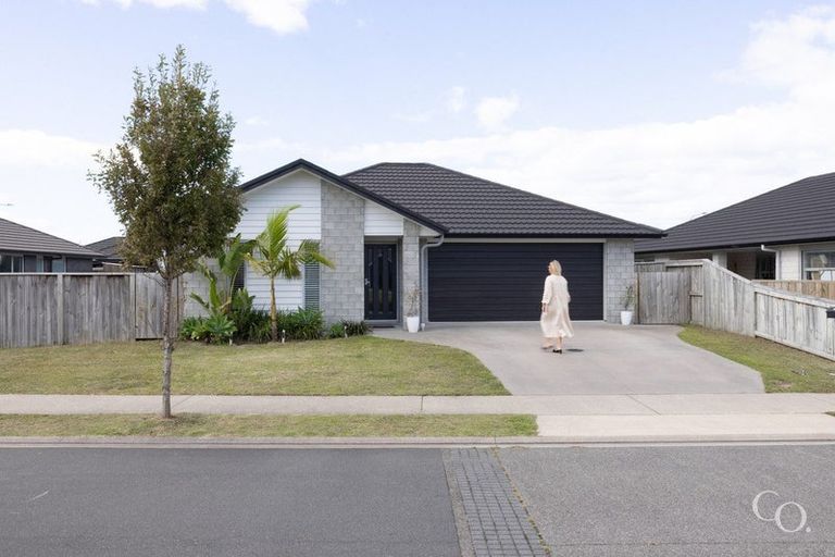 Photo of property in 47 Dunkeld Drive, Papamoa, 3118