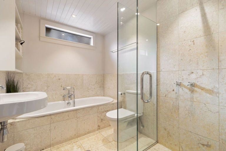 Photo of property in The Woods, 5/12 Dublin Street, Queenstown, 9300