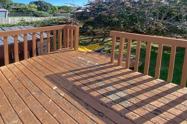 Photo of property in 3 Pleasant Road, Glen Eden, Auckland, 0602