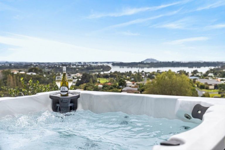 Photo of property in 25 Aurora Avenue, Welcome Bay, Tauranga, 3112