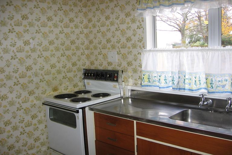 Photo of property in 466 Featherston Street, Palmerston North, 4414