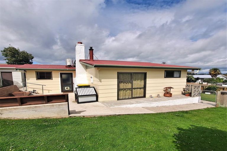 Photo of property in 6 Cambridge Street, Balclutha, 9230
