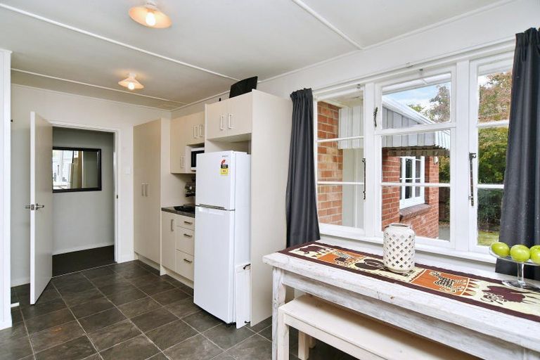 Photo of property in 23 Rowcliffe Crescent, Avonside, Christchurch, 8061