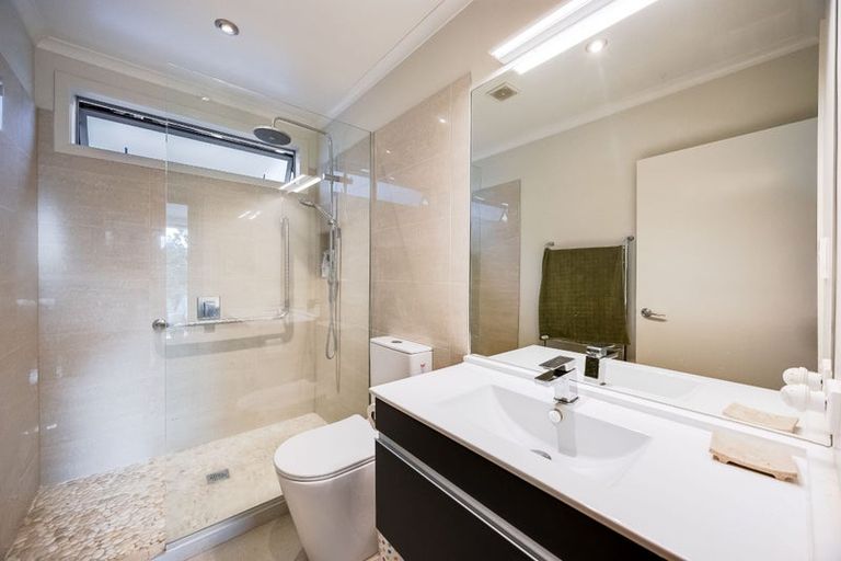 Photo of property in 1135 Scenic Drive North, Swanson, Auckland, 0816