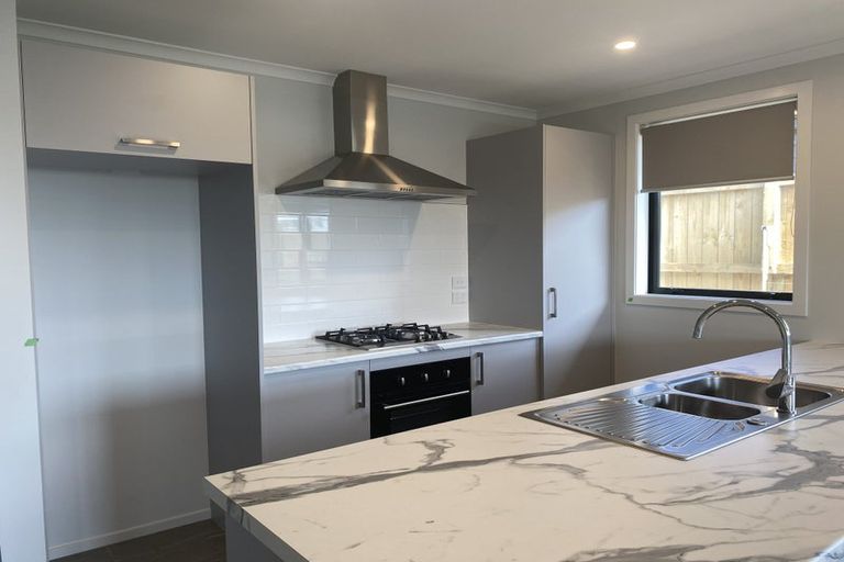 Photo of property in 41 Waruhia Crescent, Rototuna North, 3281