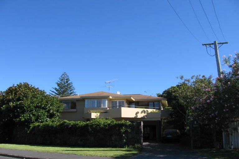 Photo of property in 1 Audrey Road, Takapuna, Auckland, 0620