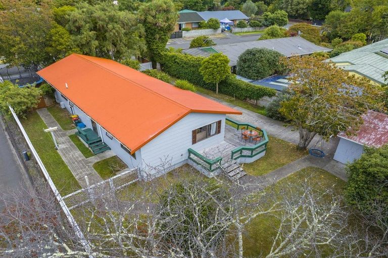 Photo of property in 2 Millvale Street, Waikanae, 5036
