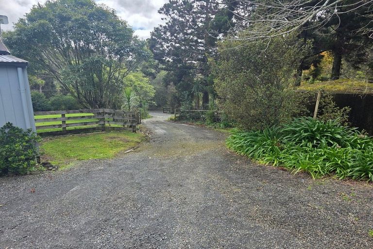 Photo of property in 315 Muriwai Road, Waimauku, 0881