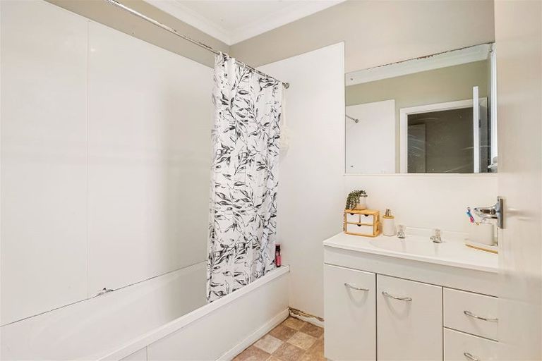 Photo of property in 15 Keepa Street, Levin, 5510