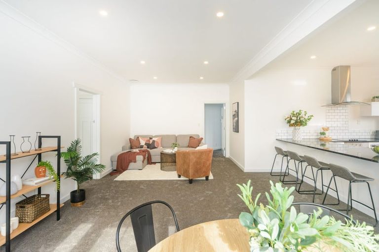 Photo of property in 57b Crewe Crescent, Hokowhitu, Palmerston North, 4410