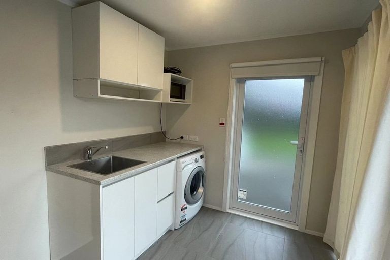 Photo of property in 59 Orams Road, Hillpark, Auckland, 2102