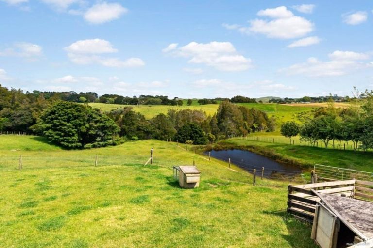 Photo of property in 229 Smith Road, Otaua, Waiuku, 2682