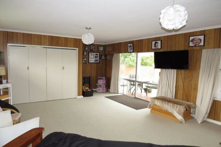 Photo of property in 10 Stuart Street, Levin, 5510