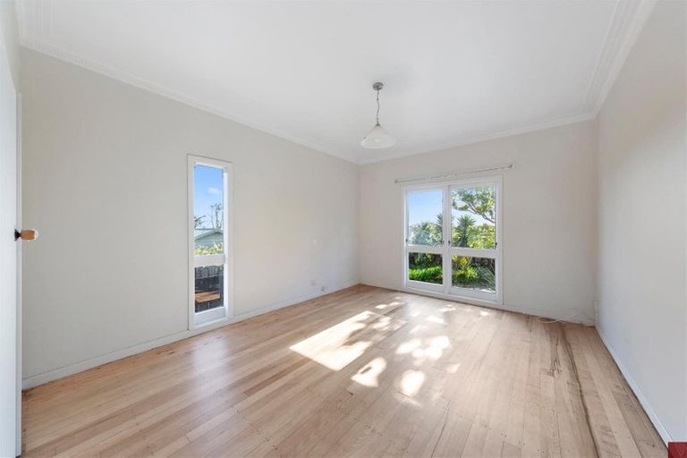 Photo of property in 16 Crail Court, Totara Heights, Auckland, 2105
