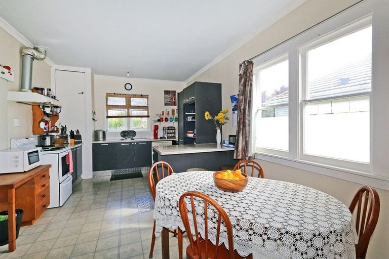 Photo of property in 1024 Beatty Street, Mayfair, Hastings, 4122