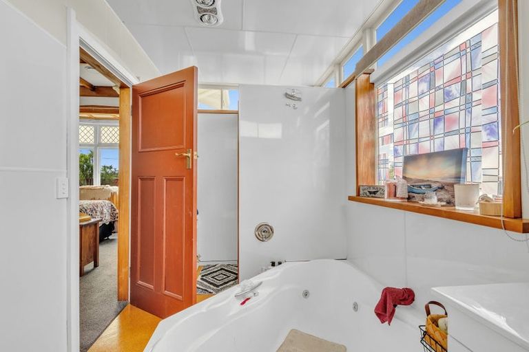 Photo of property in 62 Norton Street, Te Kopuru, 0391