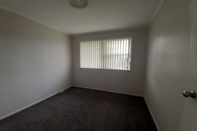 Photo of property in 15 Kemble Close, Mangere, Auckland, 2022