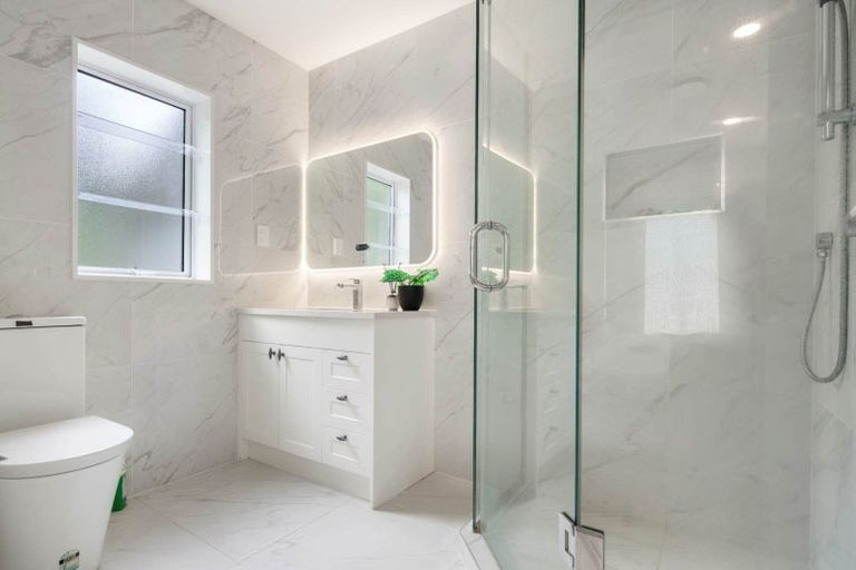 Photo of property in 18a Sunrise Avenue, Mairangi Bay, Auckland, 0630