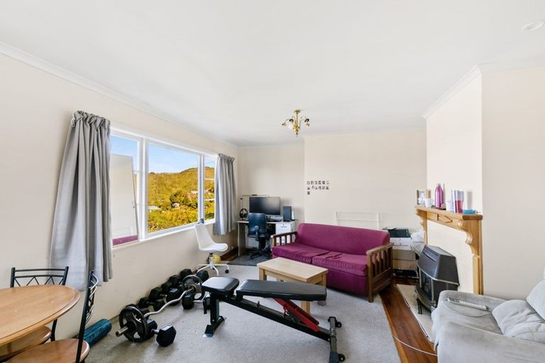 Photo of property in 17 Highbury Road, Highbury, Wellington, 6012