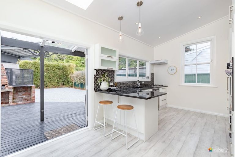 Photo of property in 23 Riddlers Crescent, Petone, Lower Hutt, 5012