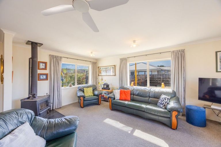 Photo of property in 37 Higginson Street, Otane, 4202