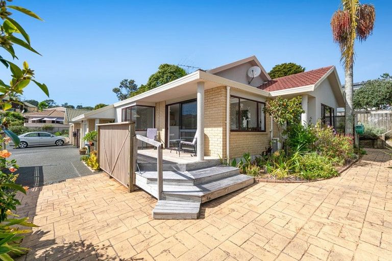 Photo of property in 19 Palmgreen Court, Stanmore Bay, Whangaparaoa, 0932