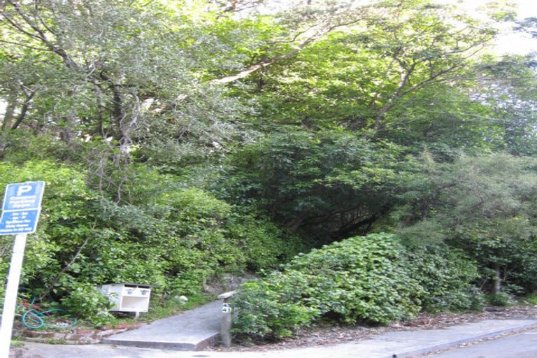 Photo of property in 43 Ngaio Road, Kelburn, Wellington, 6012