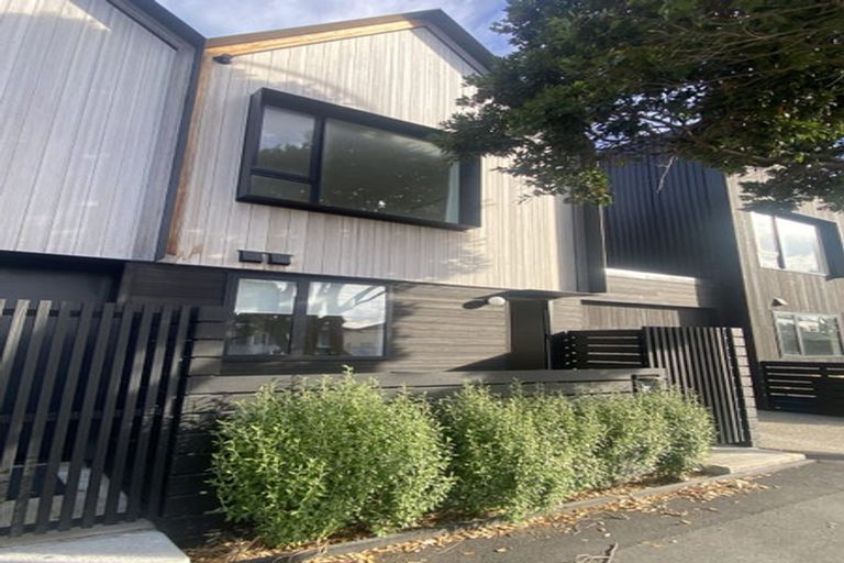 Photo of property in 17c Cuba Street, Petone, Lower Hutt, 5012