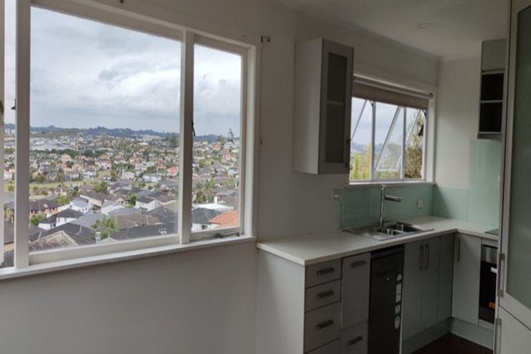 Photo of property in 602 East Coast Road, Pinehill, Auckland, 0630