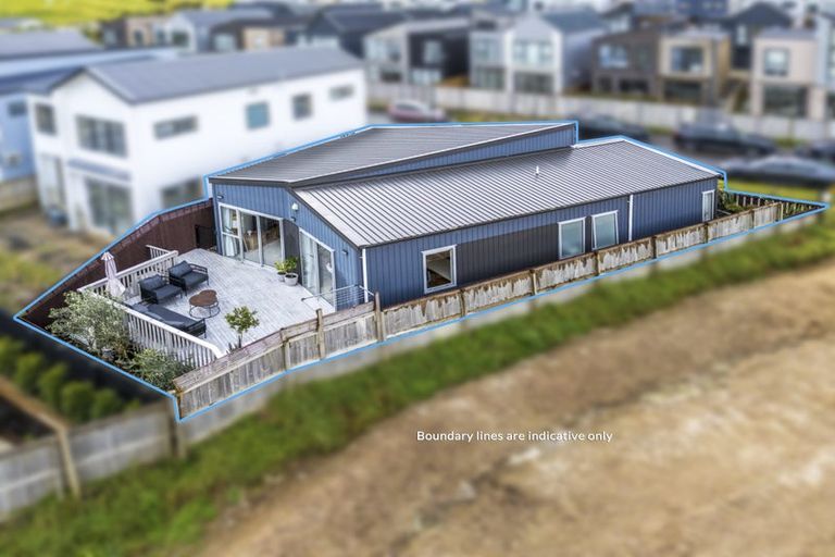 Photo of property in 103 Waekahu Road, Westgate, Auckland, 0814