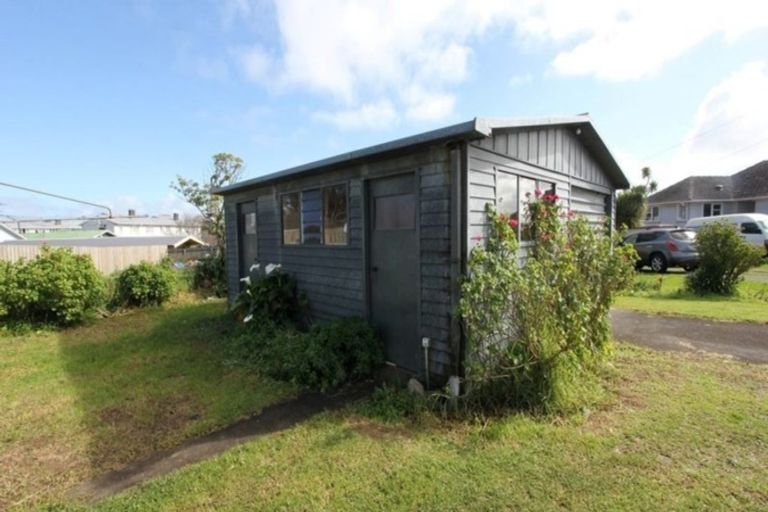 Photo of property in 6 Matamata Place, Otara, Auckland, 2023