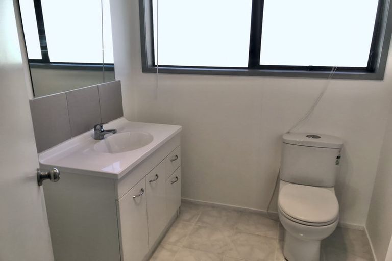 Photo of property in 123 Sykes Road, Weymouth, Auckland, 2103