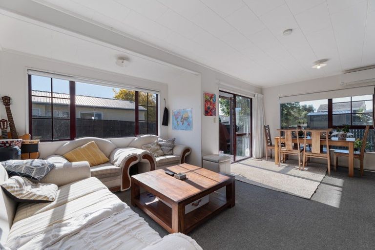 Photo of property in 16a Simpson Road, Papamoa Beach, Papamoa, 3118