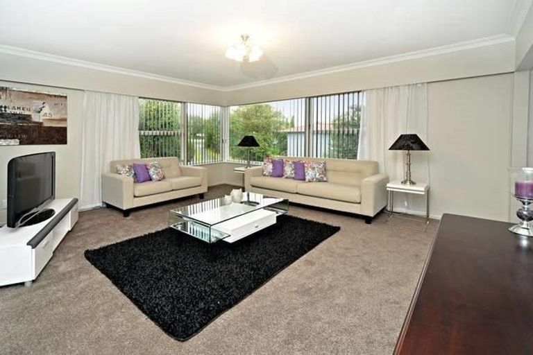 Photo of property in 10 Ranger Place, Wattle Downs, Auckland, 2103