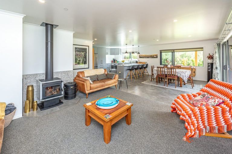 Photo of property in 394 Kaiwhaiki Road, Kaiwhaiki, Whanganui, 4575