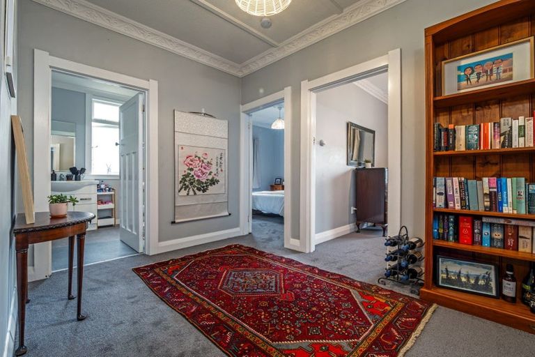 Photo of property in 51 Burns Avenue, Takaro, Palmerston North, 4412