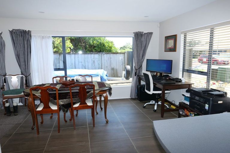 Photo of property in 10 Lorna Irene Drive, Raumati South, Paraparaumu, 5032