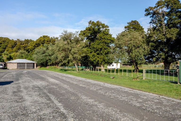 Photo of property in 341 Maharahara Road, Dannevirke, 4972