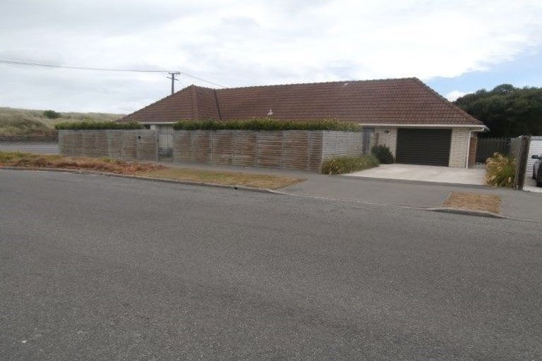 Photo of property in 3 Lonsdale Street, New Brighton, Christchurch, 8083