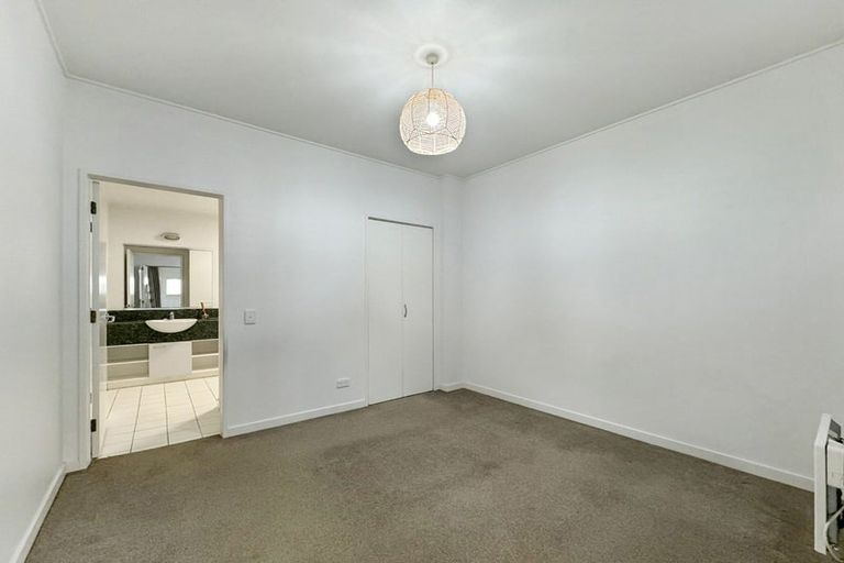 Photo of property in Dixonlane Apartments, 8/7 Feltex Lane, Te Aro, Wellington, 6011