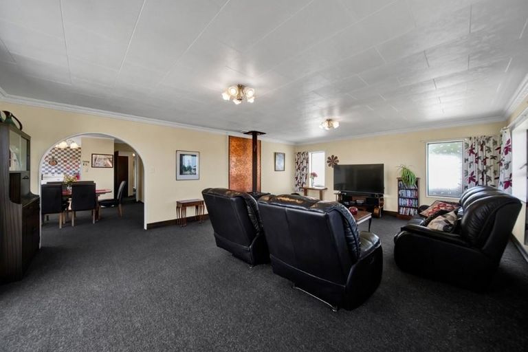 Photo of property in 6 Hussey Street, Oakura, 4314