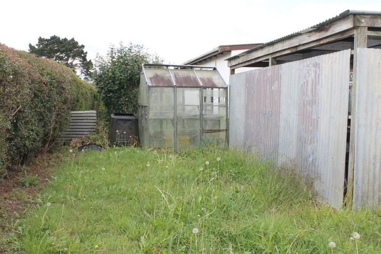 Photo of property in 16 Gibson Road, Tuakau, 2121