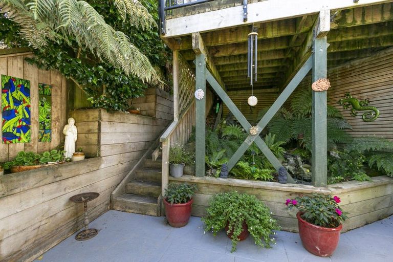 Photo of property in 18a Lucknow Terrace, Khandallah, Wellington, 6035